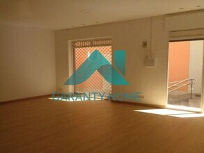 Retail in Cáceres, Cáceres for lease Interior Photo- Image 2 of 8