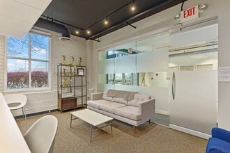 590 Means St NW, Atlanta, GA for lease Interior Photo- Image 1 of 7