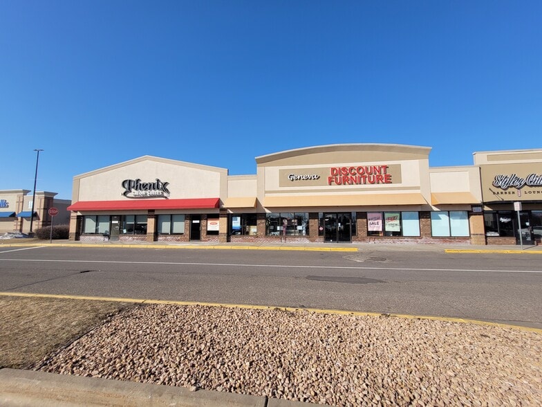 99-145 Willow Bnd, Crystal, MN for lease - Building Photo - Image 2 of 4