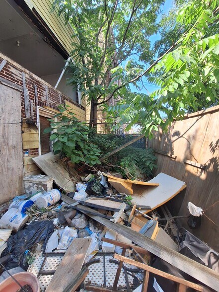 168 Bradford St, Brooklyn, NY for sale - Building Photo - Image 2 of 3