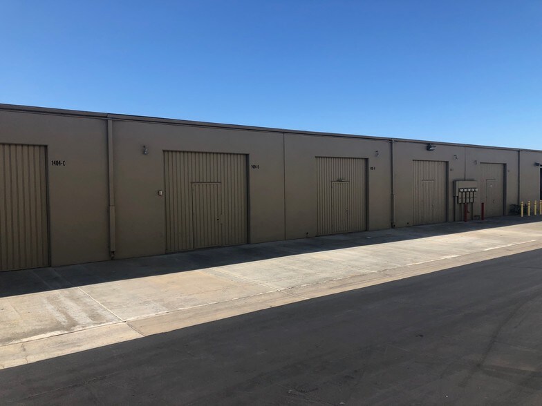 1416-1420 Ritchey St, Santa Ana, CA à louer - Photo du bâtiment - Image 3 de 3