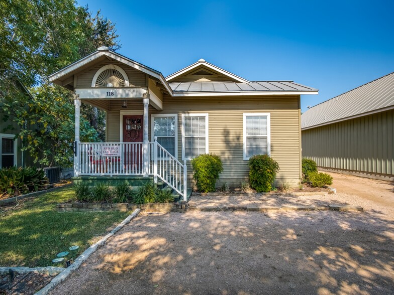 118 N Plant Ave, Boerne, TX for lease - Building Photo - Image 3 of 40