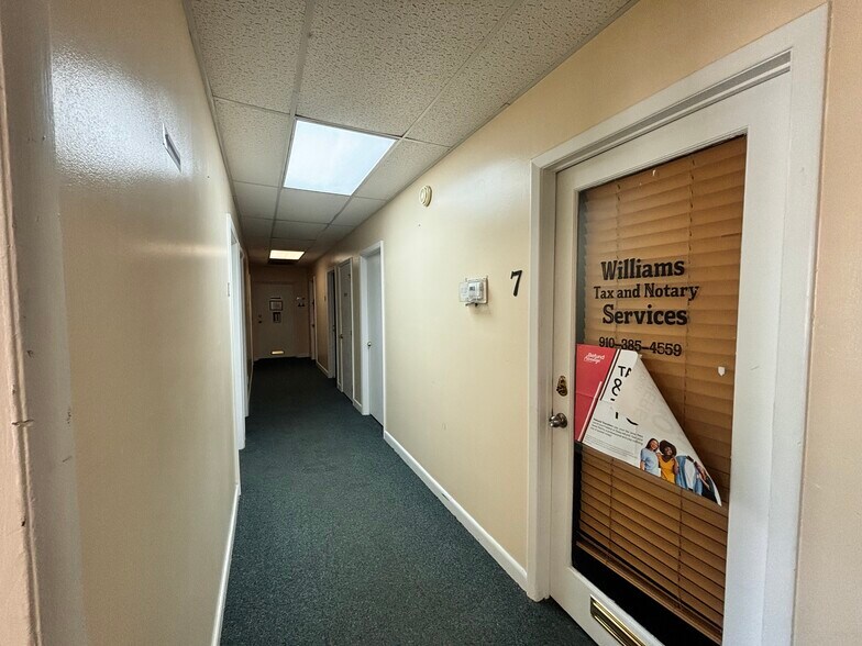 513 Raleigh Rd, Clinton, NC for sale - Building Photo - Image 3 of 18
