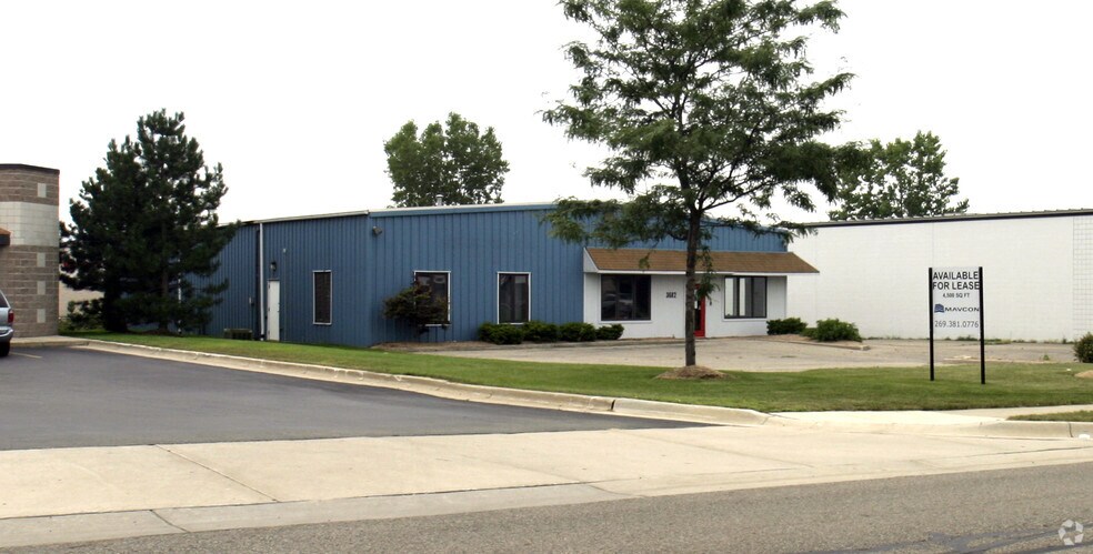 3682 29th St SE, Grand Rapids, MI for lease - Building Photo - Image 2 of 7