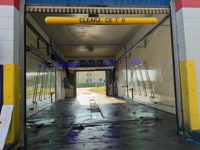 2011 S Main St, Farmville, VA à vendre - Photo intérieure - Image 2 de 11