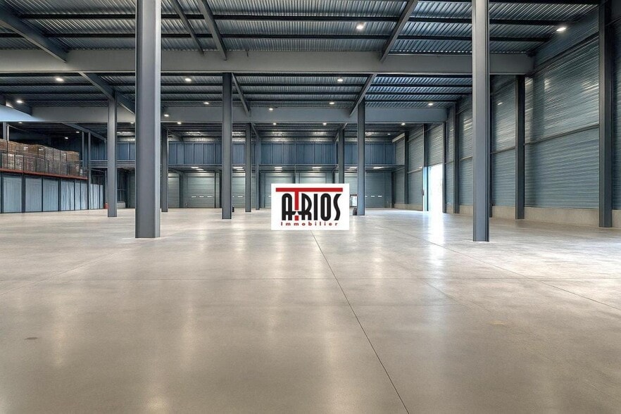 Industrial in La Crau for lease - Interior Photo - Image 1 of 2