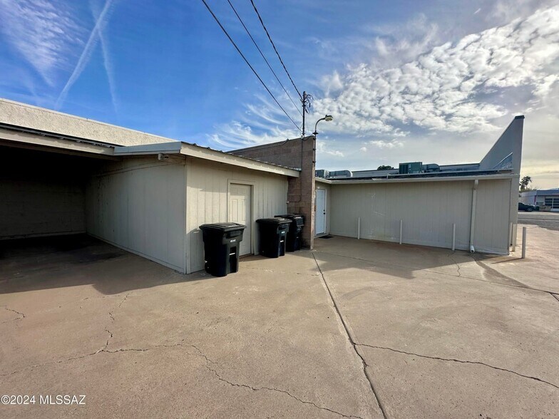 1204 W Thatcher Blvd, Safford, AZ à vendre - Photo du bâtiment - Image 2 de 11