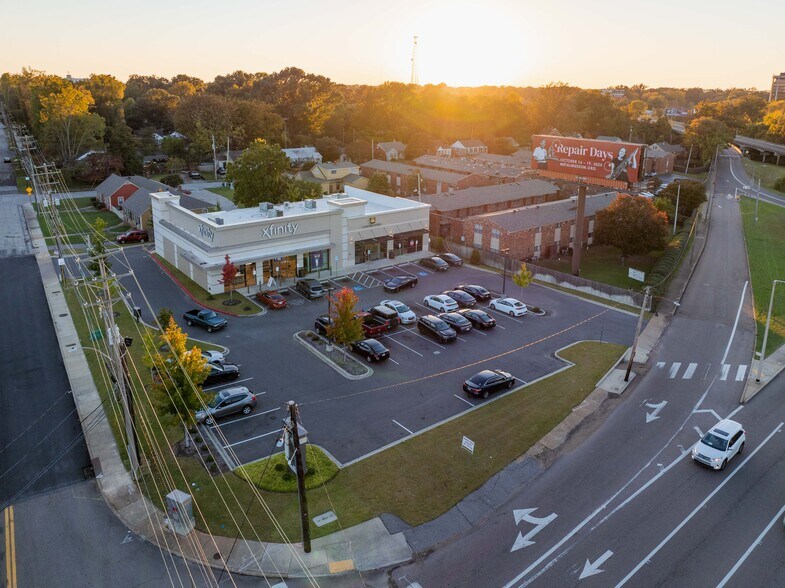 2847 Poplar Ave, Memphis, TN à louer - Photo du bâtiment - Image 3 de 28