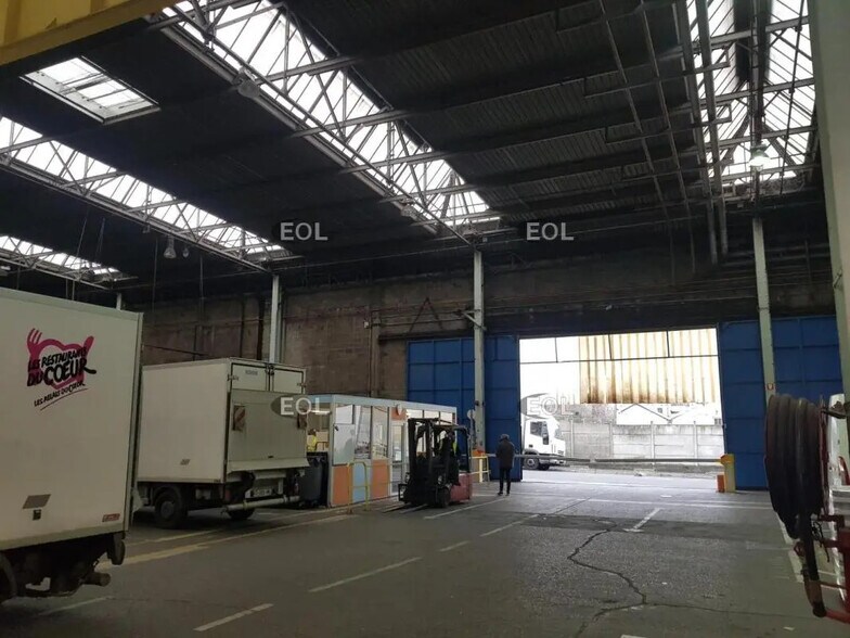 Industriel dans Argenteuil à vendre - Photo du bâtiment - Image 2 de 8