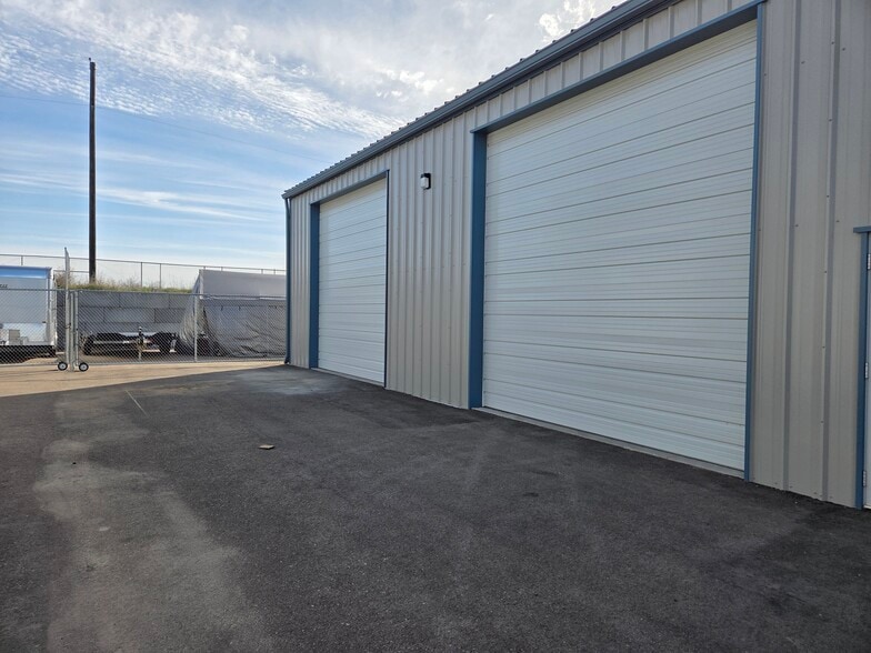 3390 N Black Butte Ct, Nampa, ID à louer - Photo du bâtiment - Image 2 de 11