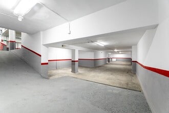 Retail in Madrid, Madrid for lease Interior Photo- Image 1 of 23