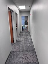 50101 Governors Dr, Chapel Hill, NC à louer Photo intérieure- Image 2 de 8