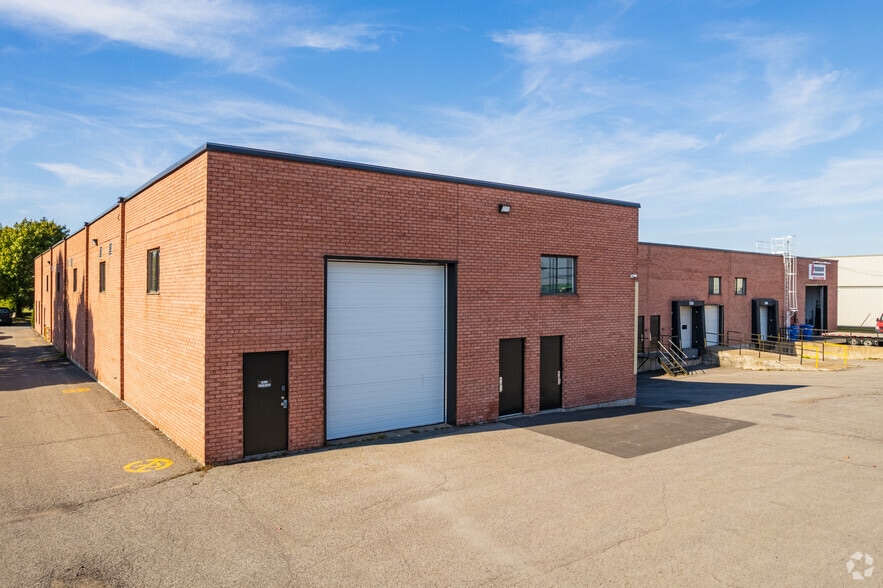 3405-3417 St 1st, Longueuil, QC à louer - Photo du bâtiment - Image 2 de 3