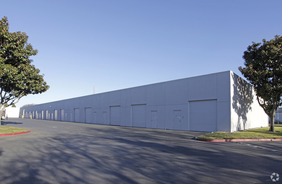 23785 Cabot Blvd, Hayward, CA for lease - Building Photo - Image 2 of 4