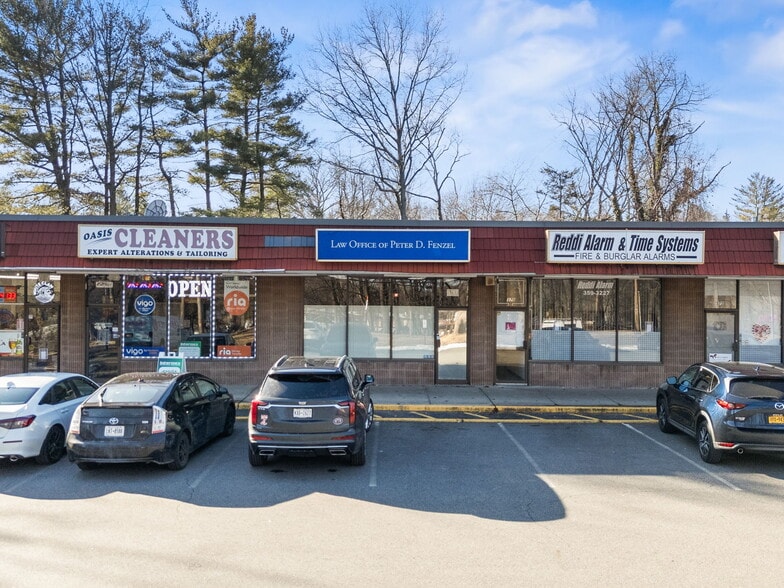 362-374 Western Hwy, Tappan, NY for lease - Building Photo - Image 3 of 25