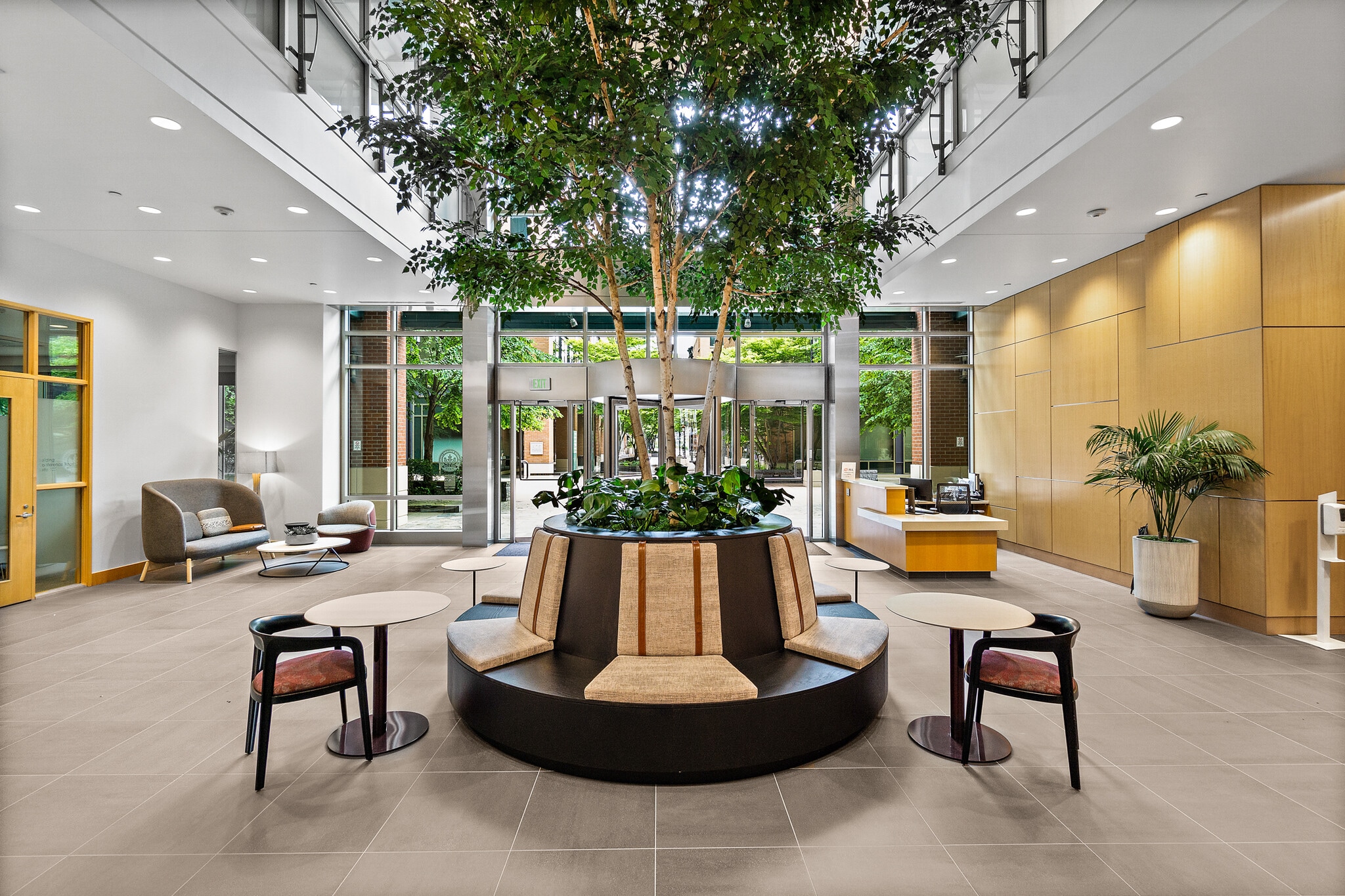 705 5th Ave S, Seattle, WA for lease Primary Photo- Image 1 of 11