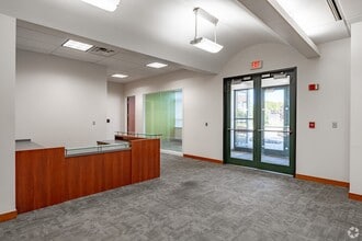 600 Airborne Pky, Cheektowaga, NY for lease Interior Photo- Image 2 of 22