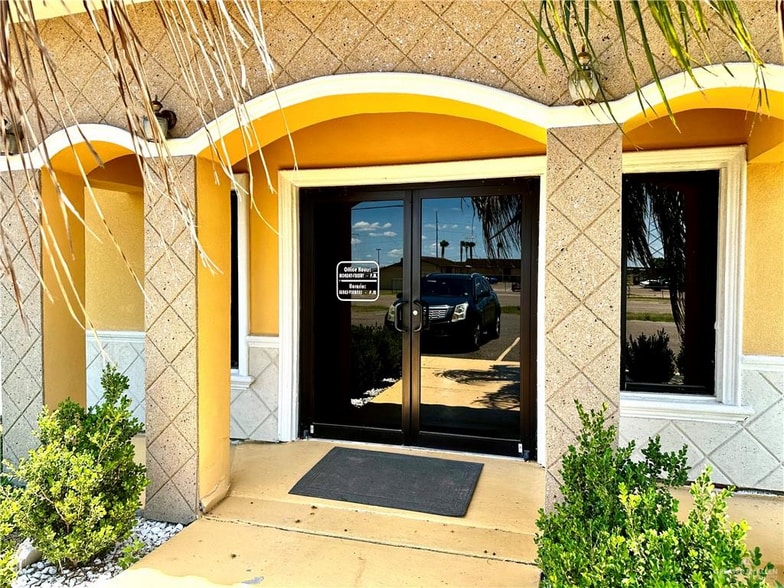 412 Palmview Commercial Dr, Palmview, TX à vendre - Photo du bâtiment - Image 2 de 19