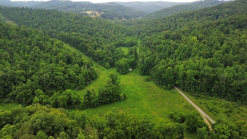 500 Hail Bridge rd, Somerset, KY à vendre - Photo du bâtiment - Image 3 de 8