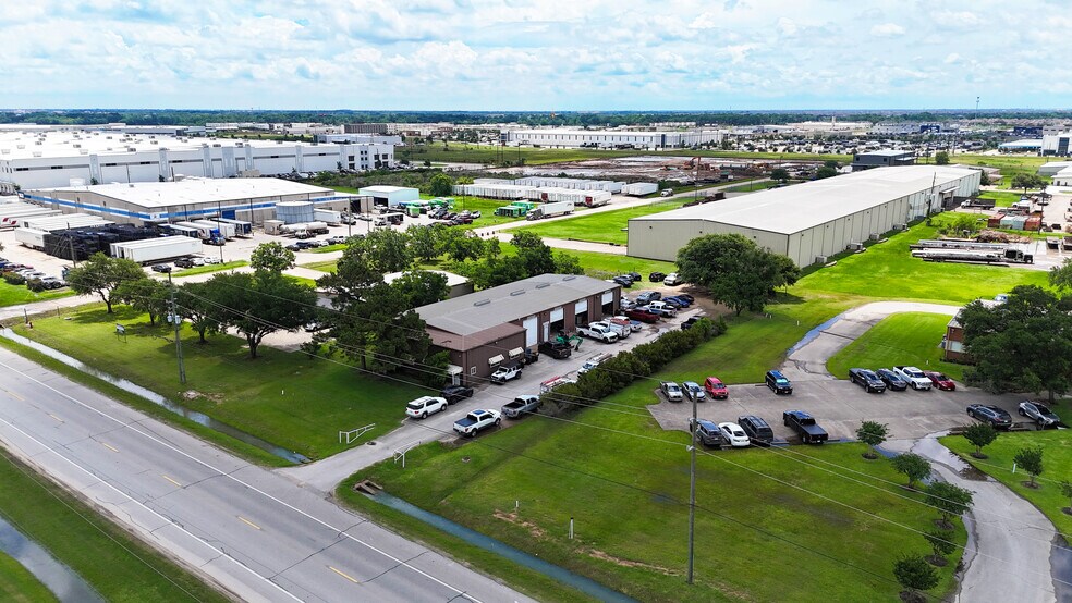 27921 Highway Blvd, Katy, TX for lease - Building Photo - Image 2 of 7