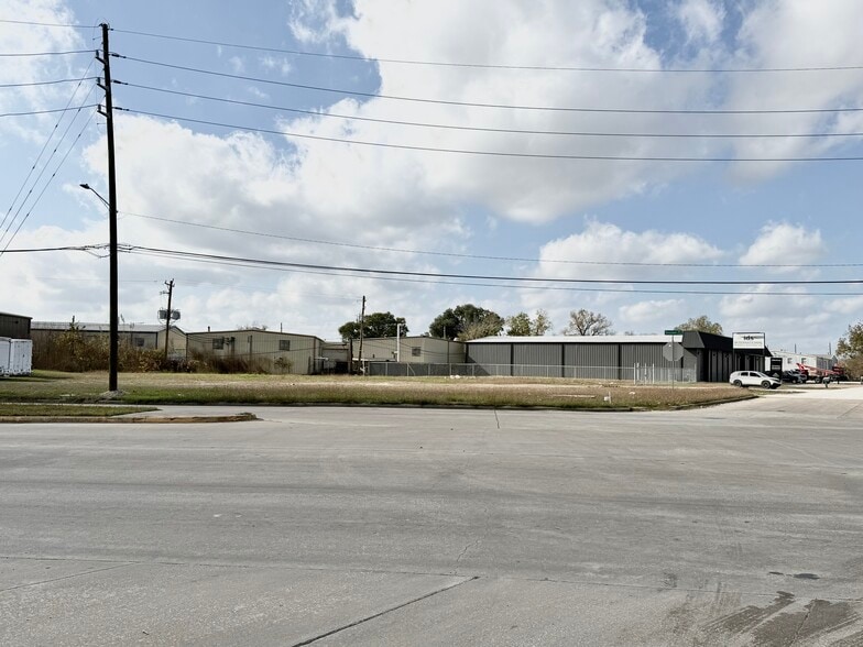 0 Gessner Rd, Houston, TX à vendre - Photo du bâtiment - Image 2 de 3