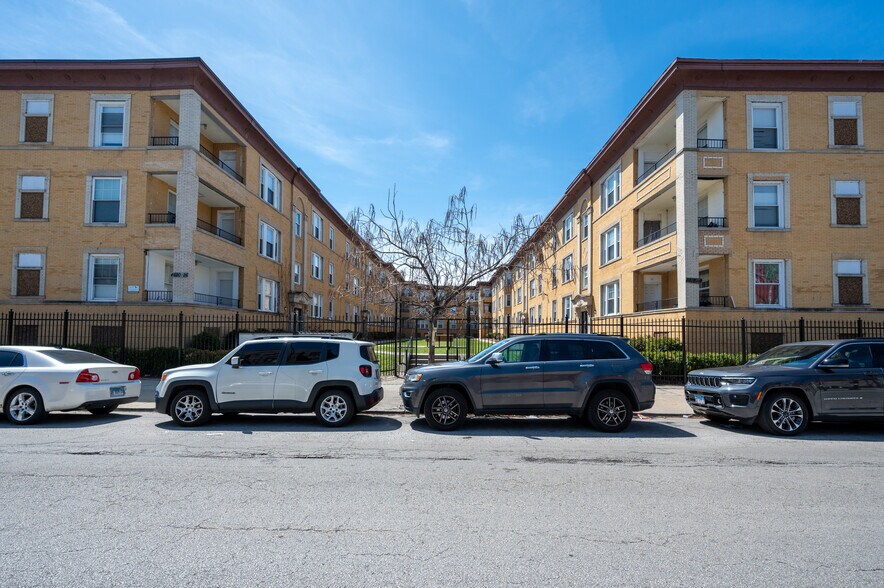 4612-4626 S Lake Park Ave, Chicago, IL à vendre - Photo du bâtiment - Image 2 de 12