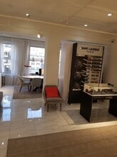 246 W 38th St, New York, NY for lease Interior Photo- Image 2 of 4