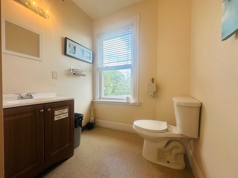 420 Washington St, Dorchester, MA for lease - Building Photo - Image 2 of 12