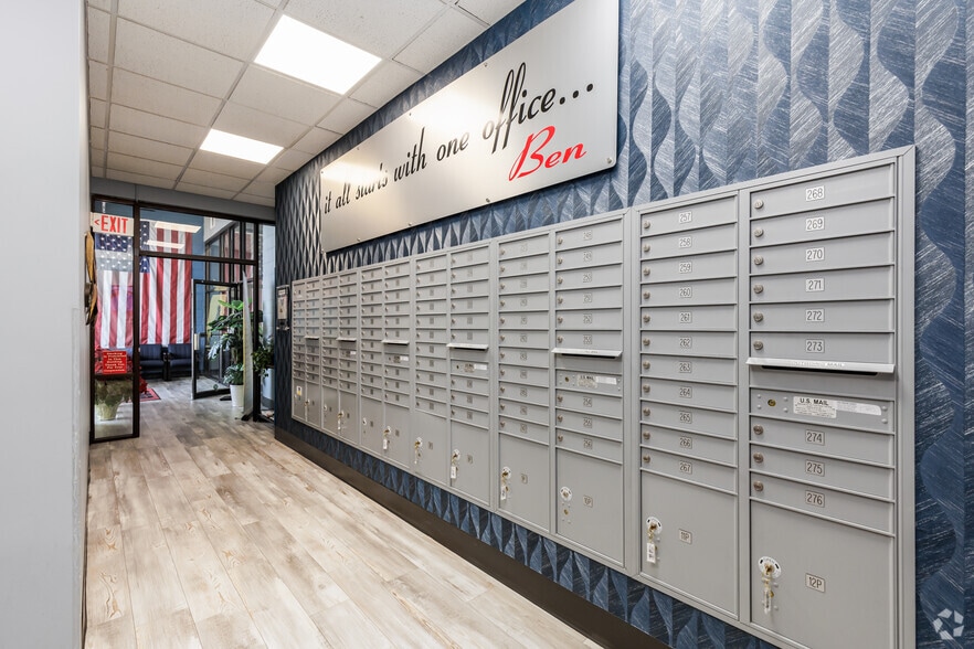 900 Granby St, Norfolk, VA for lease - Interior Photo - Image 1 of 32