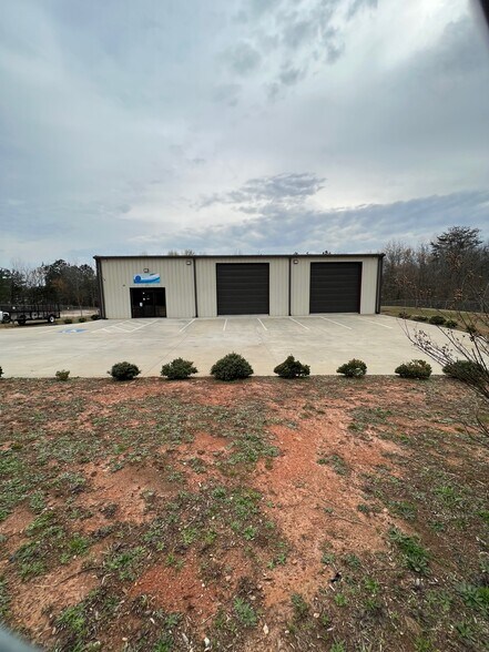 19 Crane Ave, Greenville, SC à vendre - Photo du bâtiment - Image 2 de 7