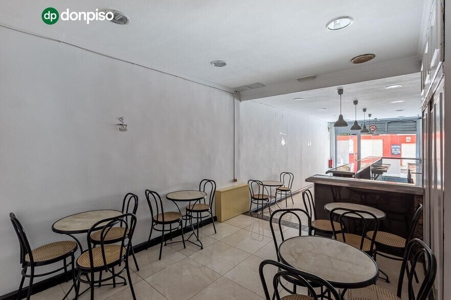 Avenida de América, 47, Granada, Granada for sale - Interior Photo - Image 3 of 13