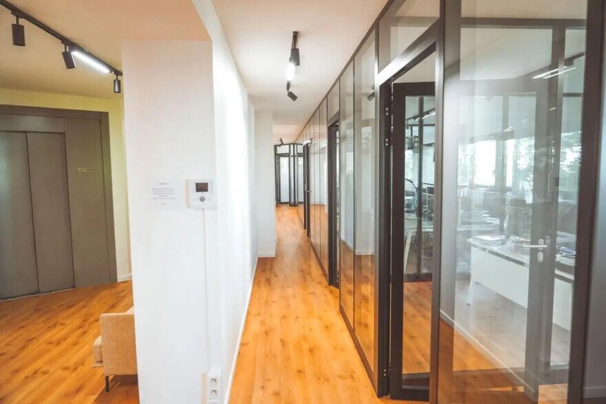 Bureau dans Courbevoie à vendre - Photo intérieure - Image 2 de 6