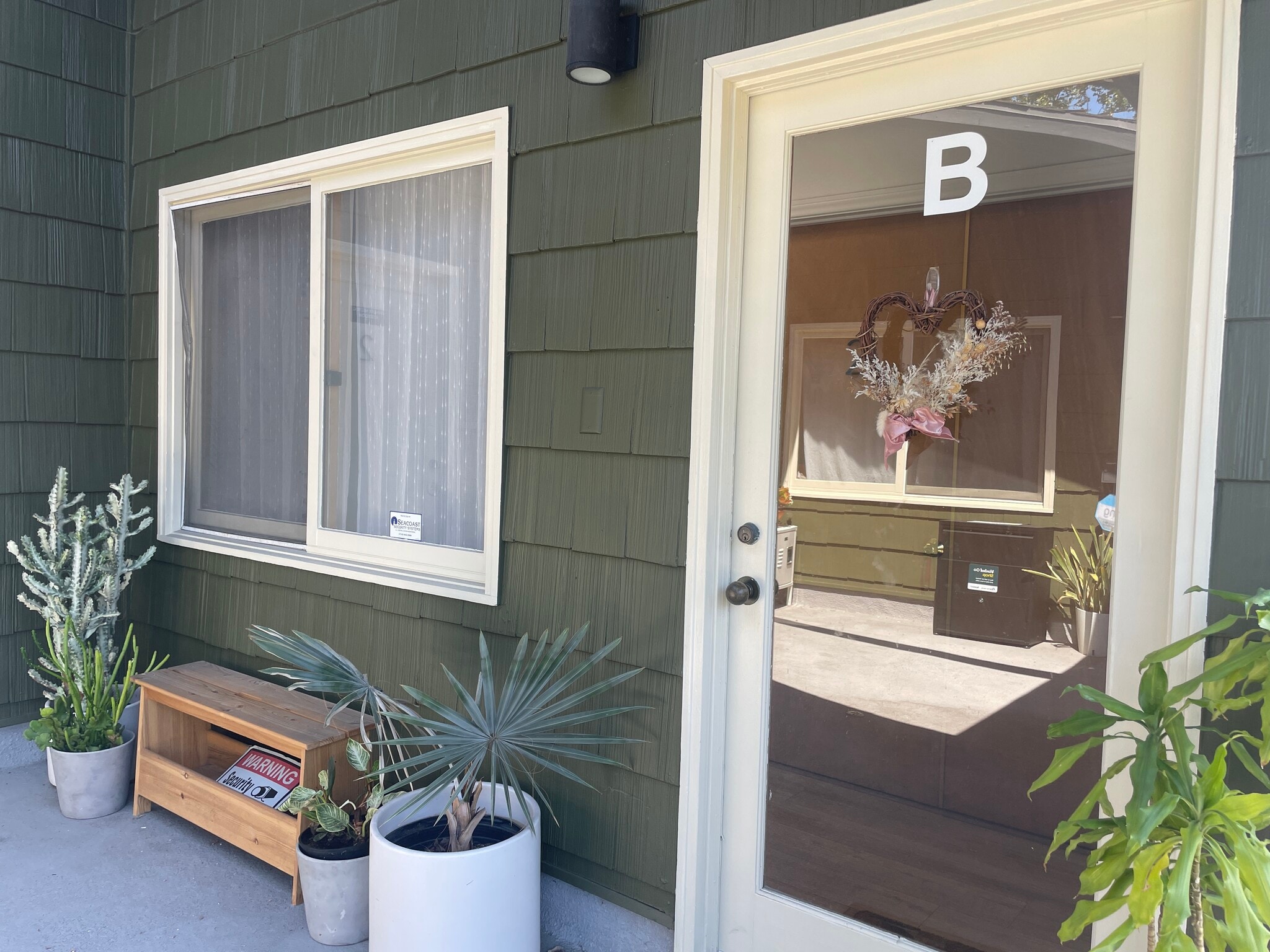 2488 Newport Blvd, Costa Mesa, CA for lease Building Photo- Image 1 of 6