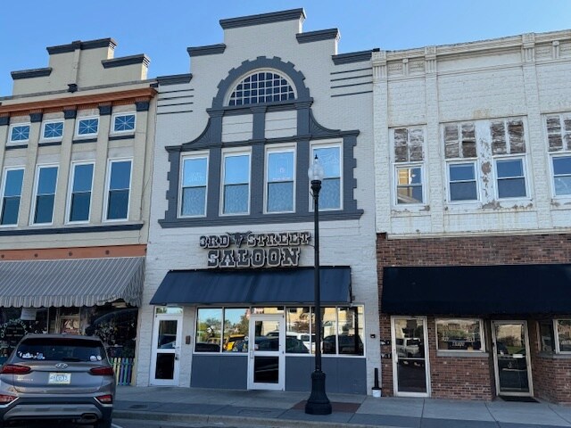 118 S 3rd St, Boonville, IN à vendre Photo du bâtiment- Image 1 de 15