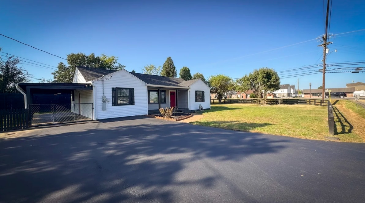 102 Elmwood Dr, Lebanon, TN for lease Primary Photo- Image 1 of 11