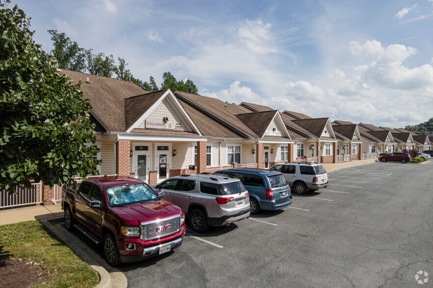 301-306 Steeple Chase Dr, Prince Frederick, MD for sale - Building Photo - Image 2 of 4