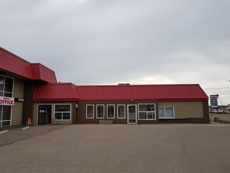 519 2 Av, Hanna, AB à vendre - Photo du bâtiment - Image 2 de 5