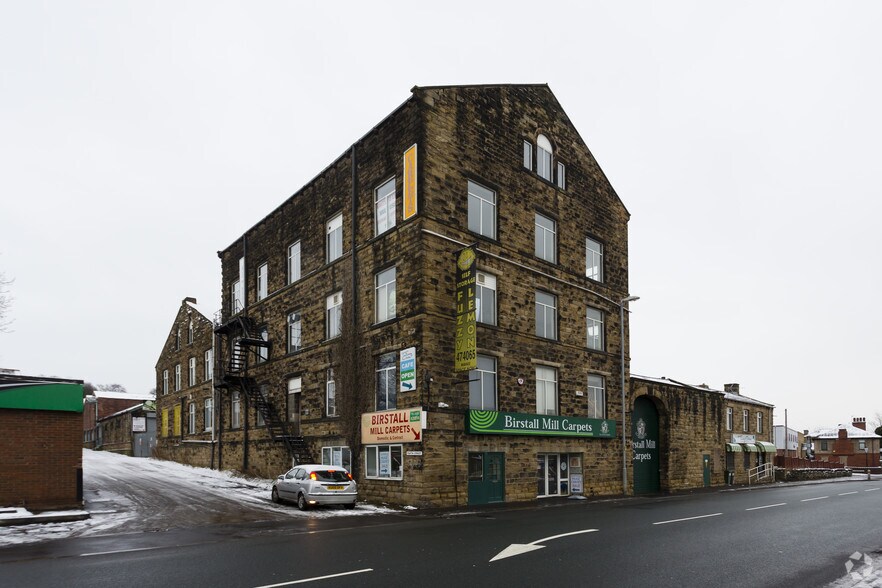 Bradford Rd, Batley à vendre - Photo du bâtiment - Image 3 de 4