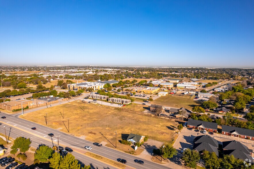 301-325 Keller Pky, Keller, TX à vendre - Aérien - Image 2 de 12