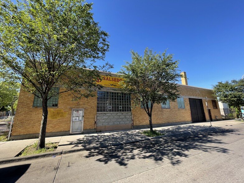 3139 W Chicago Ave, Chicago, IL for sale - Building Photo - Image 1 of 1