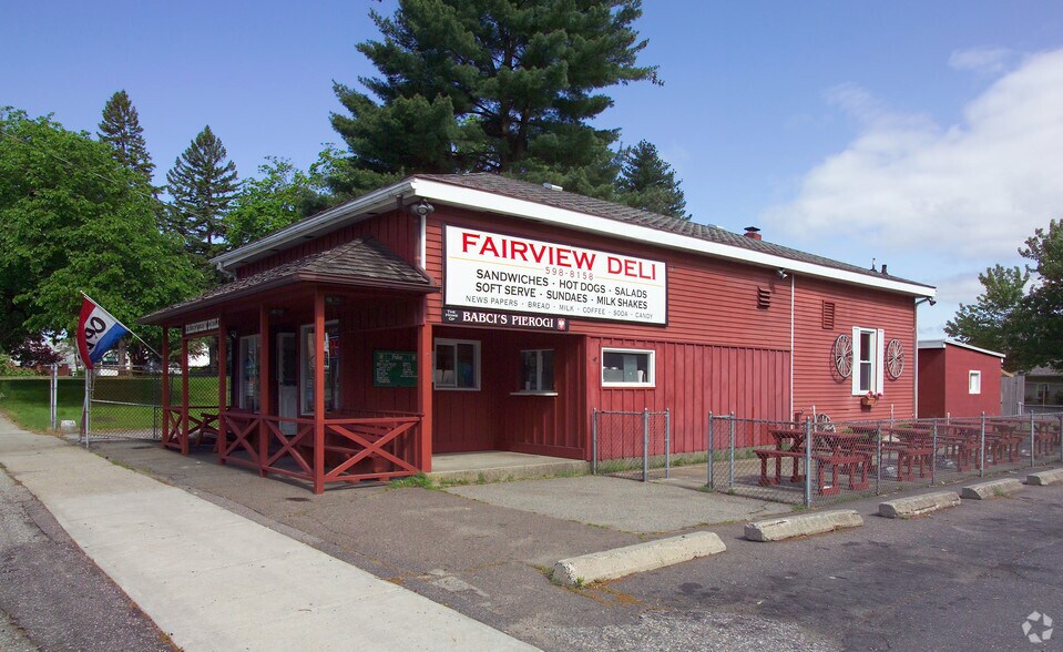 193 Fairview Ave, Chicopee, MA for sale - Primary Photo - Image 1 of 24