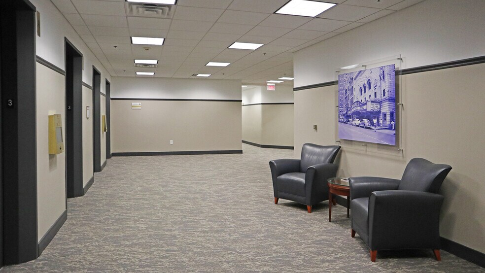 80 Monroe Ave, Memphis, TN à louer - Photo intérieure - Image 2 de 19