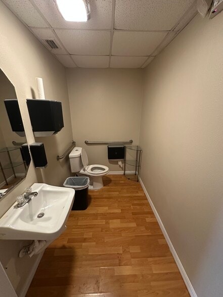 16210-16214 Aviation Loop Dr, Brooksville, FL for lease - Building Photo - Image 3 of 9