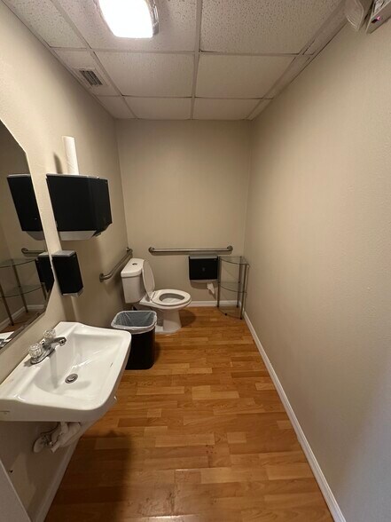 16210-16214 Aviation Loop Dr, Brooksville, FL à louer - Photo du bâtiment - Image 3 de 9