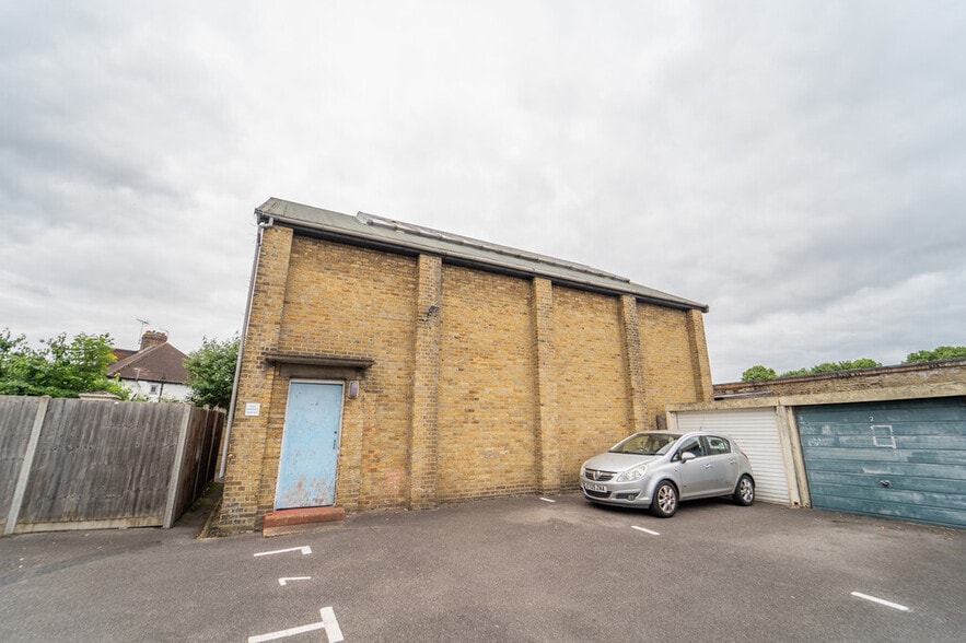 Kneller Rd, Twickenham for sale - Building Photo - Image 1 of 9