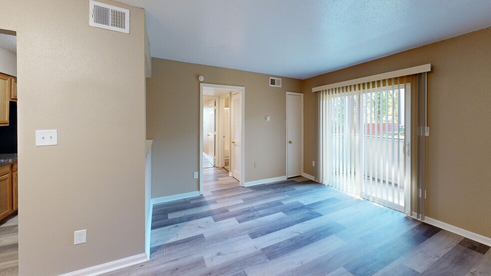 4168 The Place St, Memphis, TN à vendre - Numérisation 3D de Matterport - Image 2 de 25