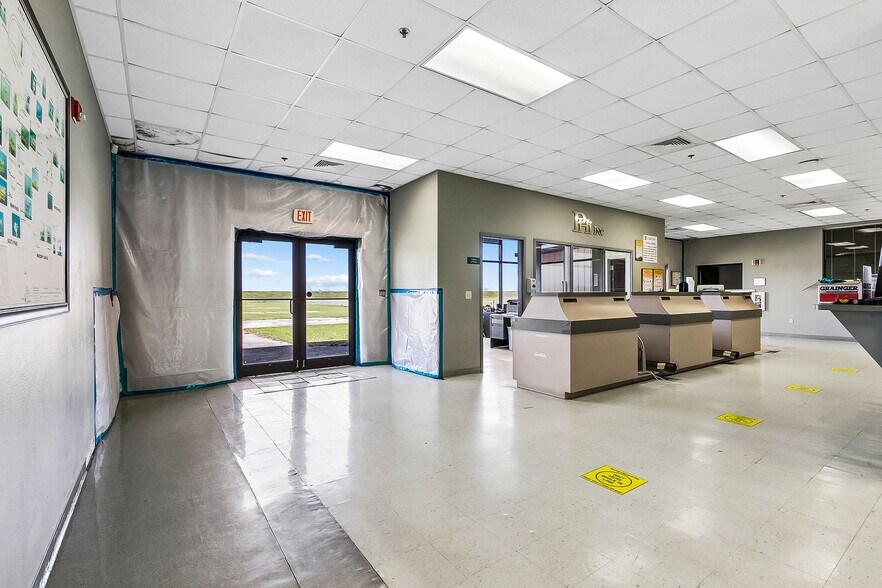 38963 Highway 23, Buras, LA à vendre - Photo du bâtiment - Image 3 de 42