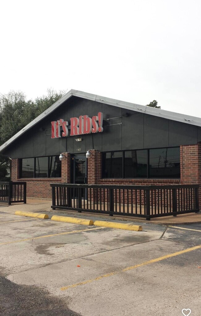 Plus de détails pour 11035 Jones Rd, Houston, TX - Commerce de détail à vendre