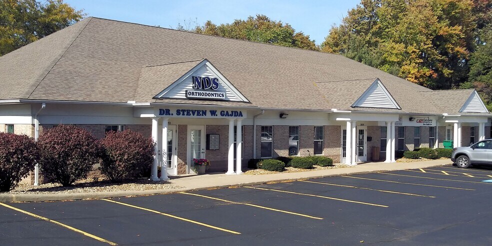 2602-2610 Hubbard Rd, Madison, OH à louer - Photo du bâtiment - Image 2 de 8