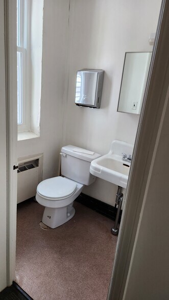 4 Office St, Bel Air, MD à vendre - Photo intérieure - Image 3 de 16